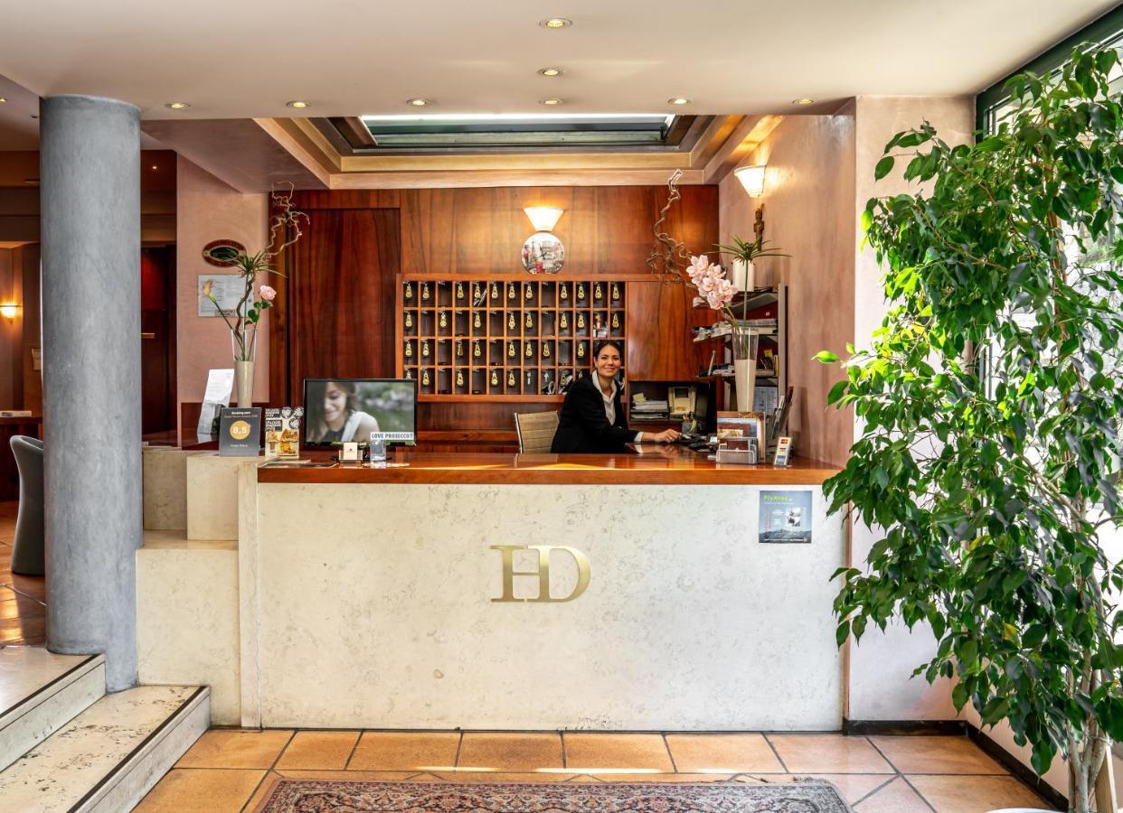 Hotel Diana